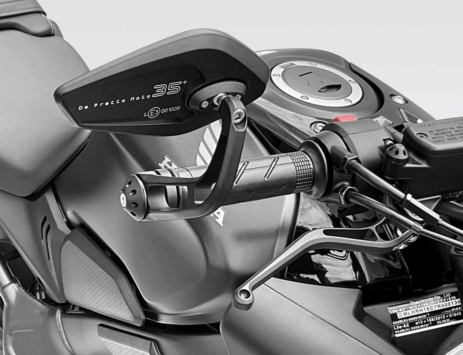 Specchio terminale Revenge SS con peso manubrio per Honda CB650R (2024-2026) Specchio terminale Revenge SS con peso manubrio per Honda CB650R (2024-2026)