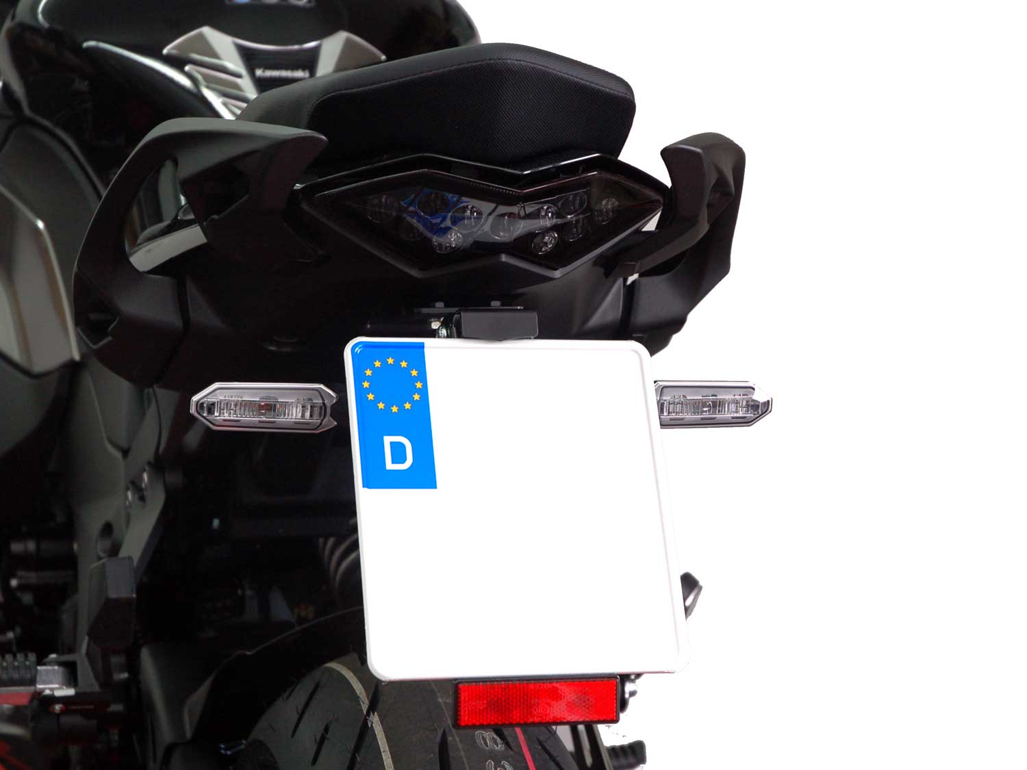 Porta targa IQ1 per Kawasaki Ninja 1000 SX | Ninja 1100 SX (2020-2026) (ZB) (D) Portatarga IQ1 per Kawasaki Z1000 SX Tourer (2014-2019) | Z1000 SX (2017-2019) (OB) (D)