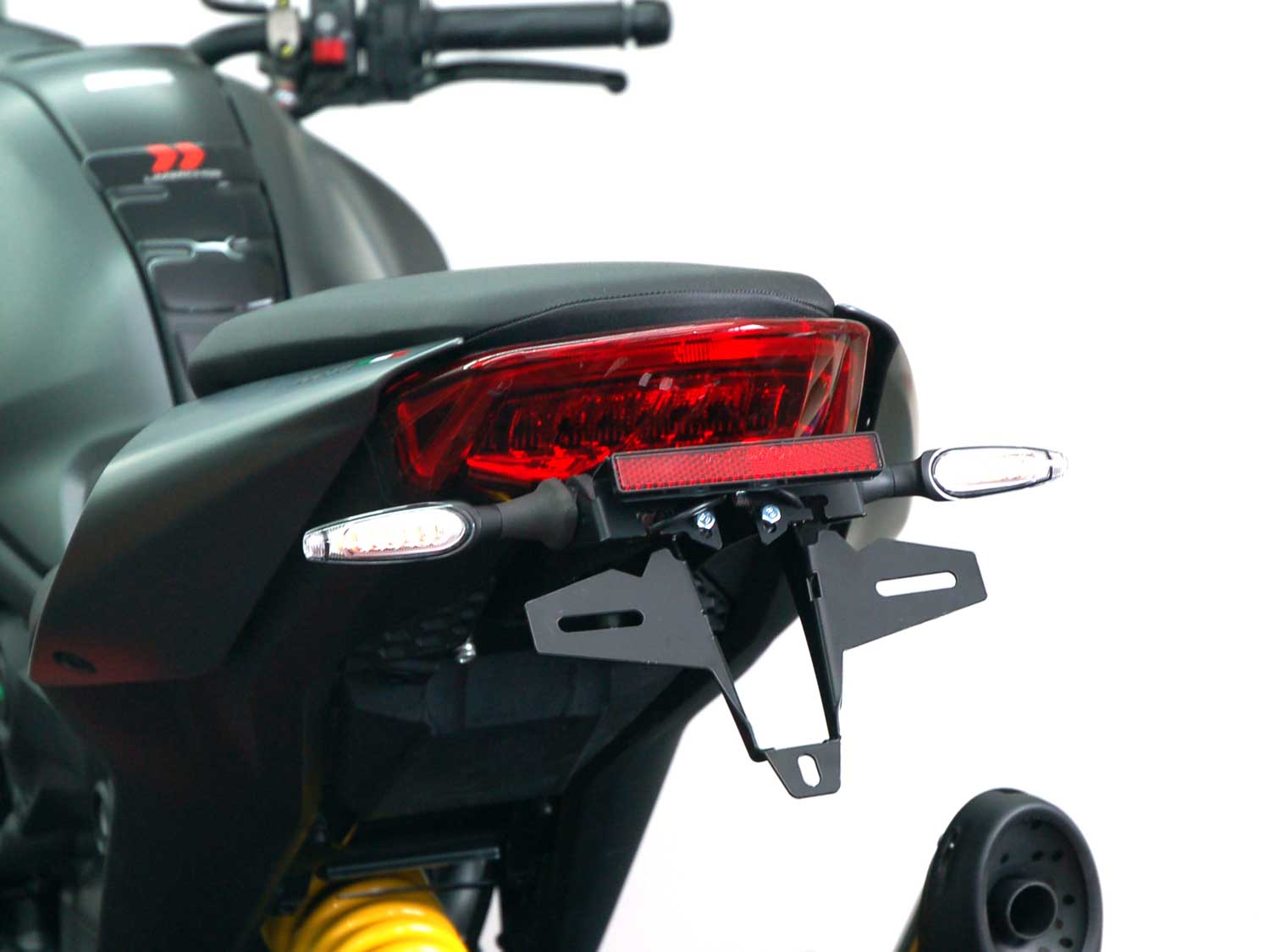 Kennzeichenhalter IQ5 für Ducati Monster (2021-2025) per gli indicatori originali Kennzeichenhalter IQ5 für Ducati Monster (2021-2025) per gli indicatori originali