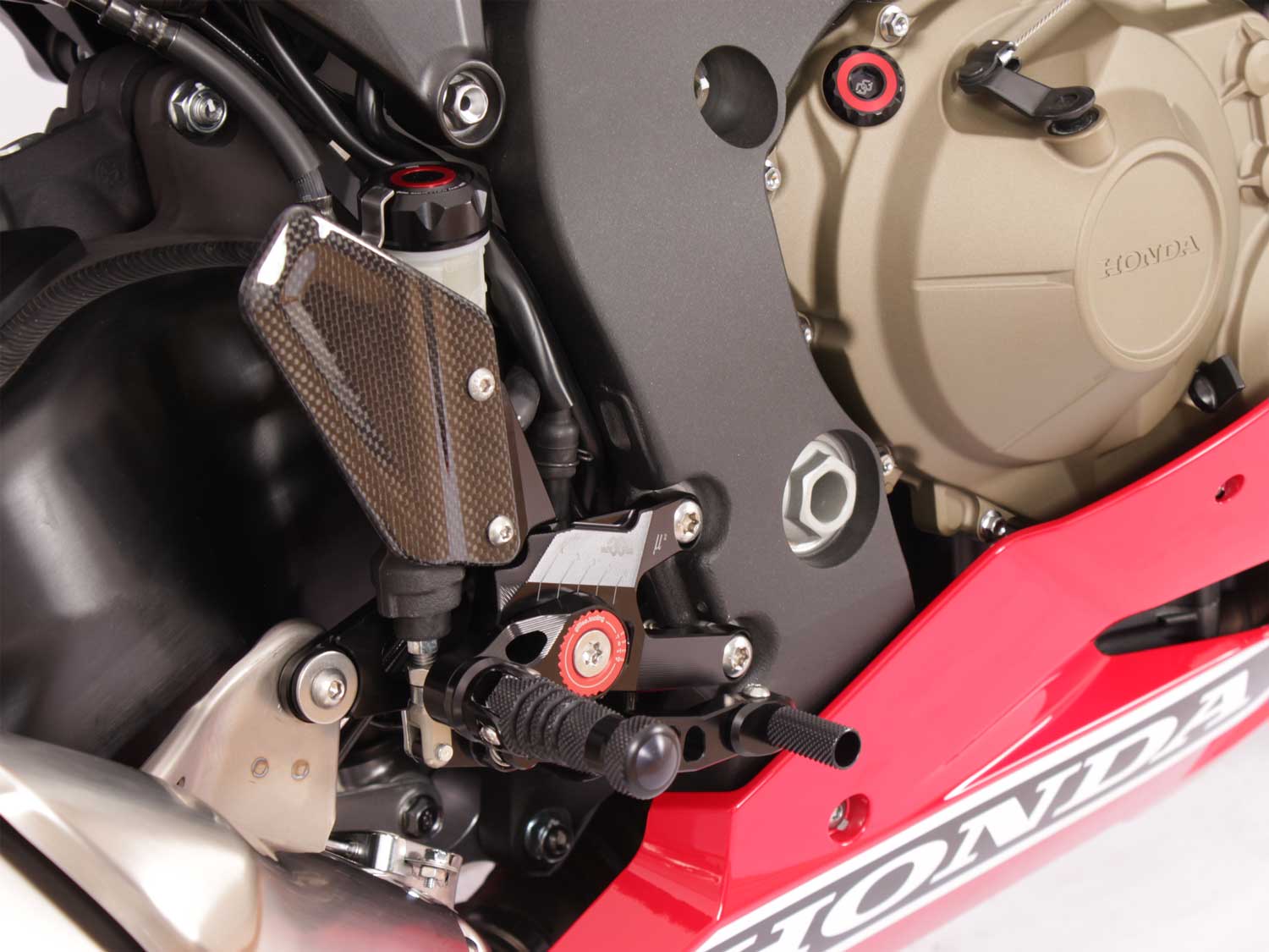 Sistema di pedane MUE2-H01 per Honda CBR1000RR (2017-2019) Sistema di pedane MUE2-H01 per Honda CBR1000RR (2017-2019)