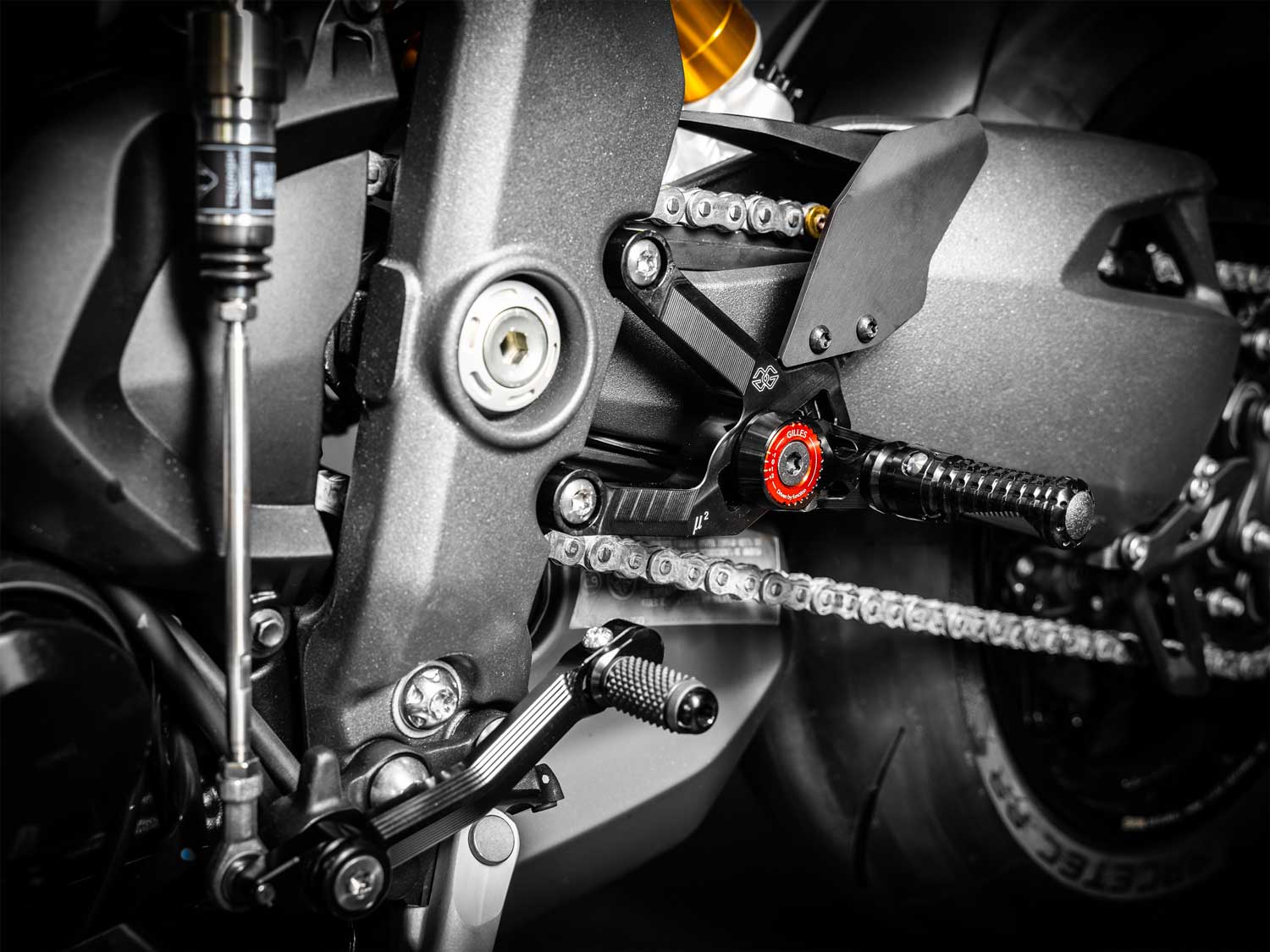 Sistema di pedane MUE2-T01 per Triumph Speed Triple 1200 RR | RS (2022-2026)
