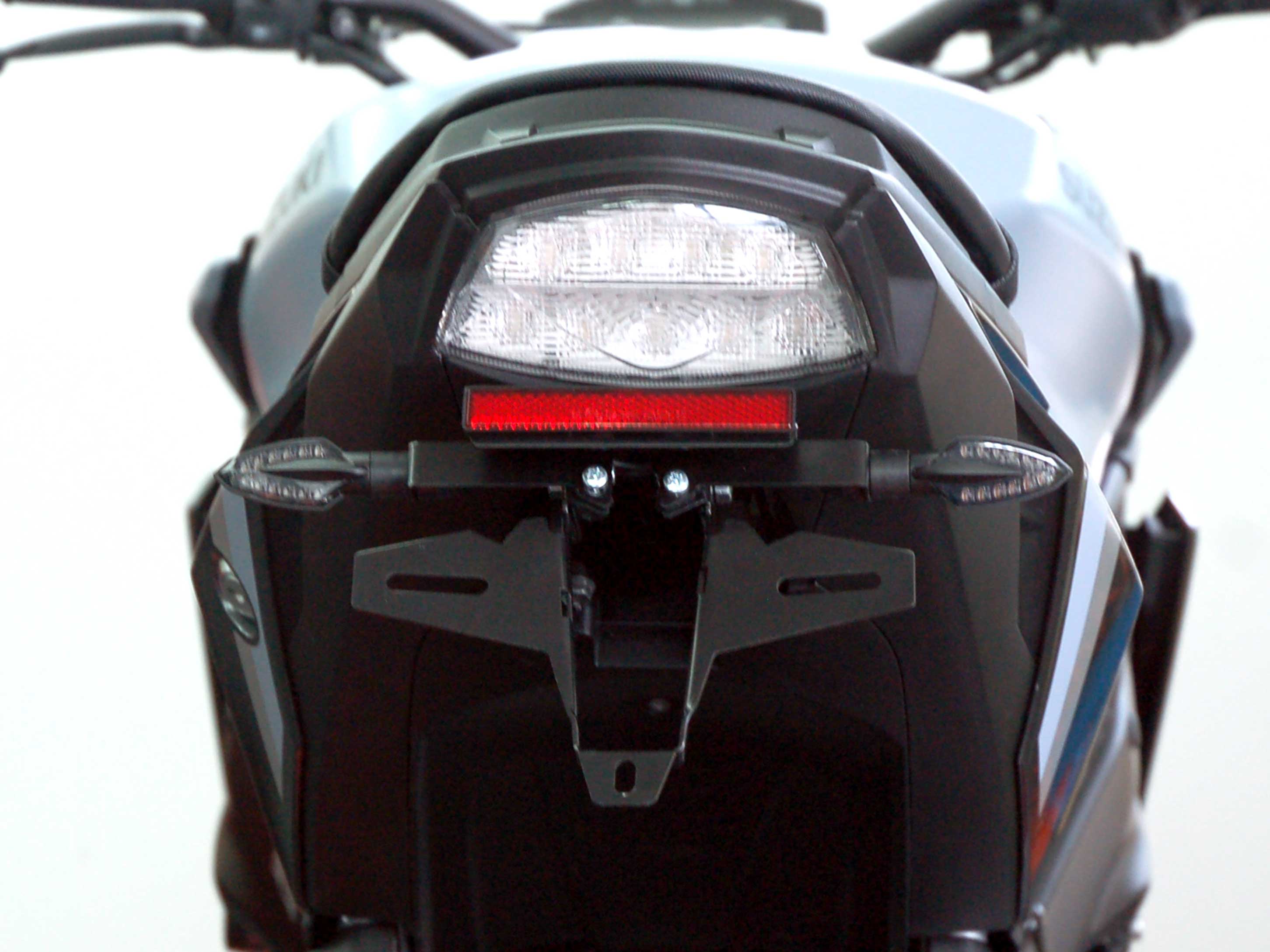 Portatarga IQ5 per Suzuki GSX-S 1000 | 950 (2021-2025) (ZB) Portatarga IQ5 per Suzuki GSX-S 1000 | 950 (2021-2025) (ZB)