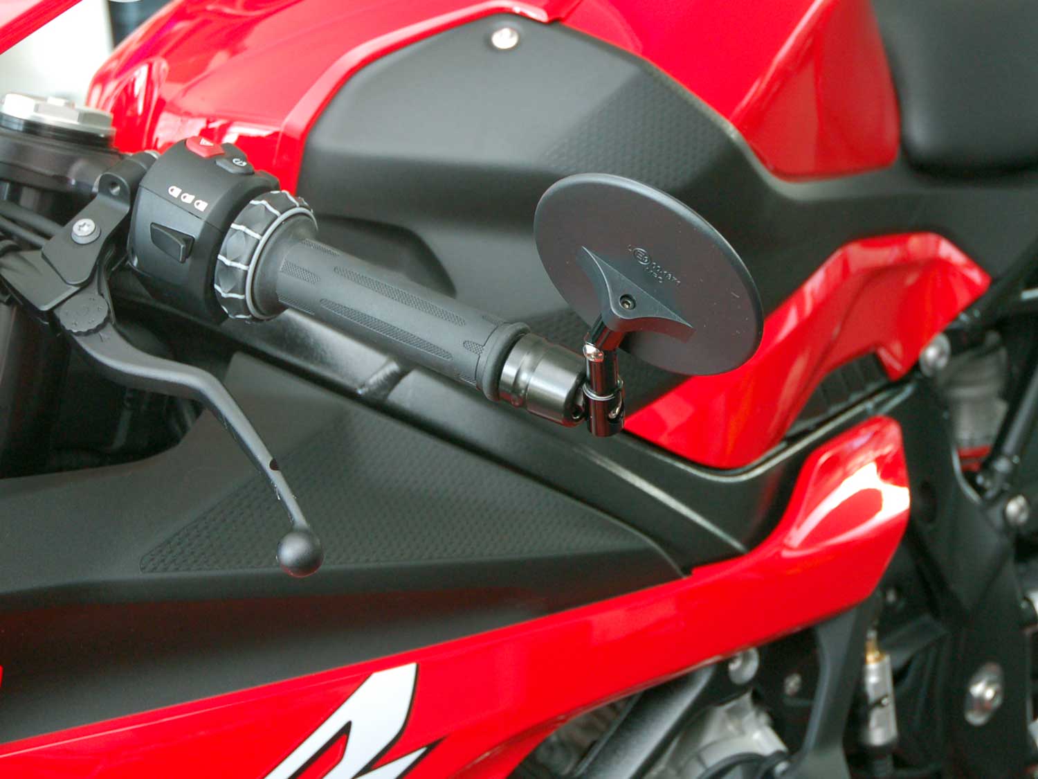 Lenkerendenspiegel mit Adapter für BMW Lenkergewicht für BMW S1000RR | M1000RR (2019-2026) Lenkerendenspiegel für BMW M1000RR (2020-2022) mit Adapter