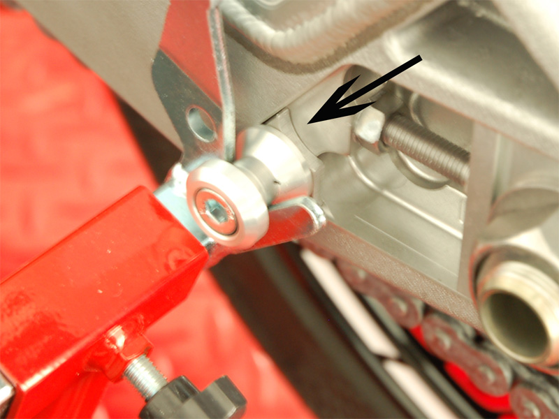 Supporto a distanza per BMW S1000RR e S1000R Supporto a distanza per BMW S1000RR e S1000R