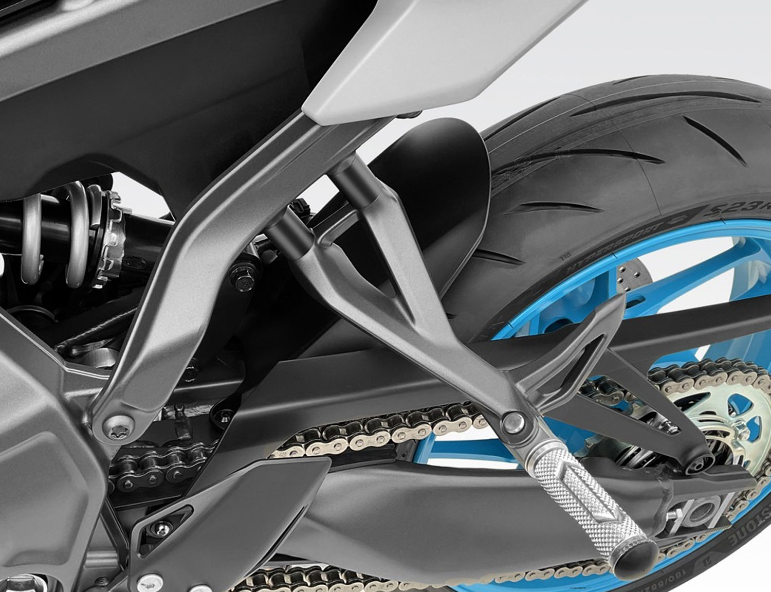 Abbassamento pedana passeggero per Yamaha MT-09 (2024-2026) Abbassamento pedana passeggero per Yamaha MT-09 (2024-2026)