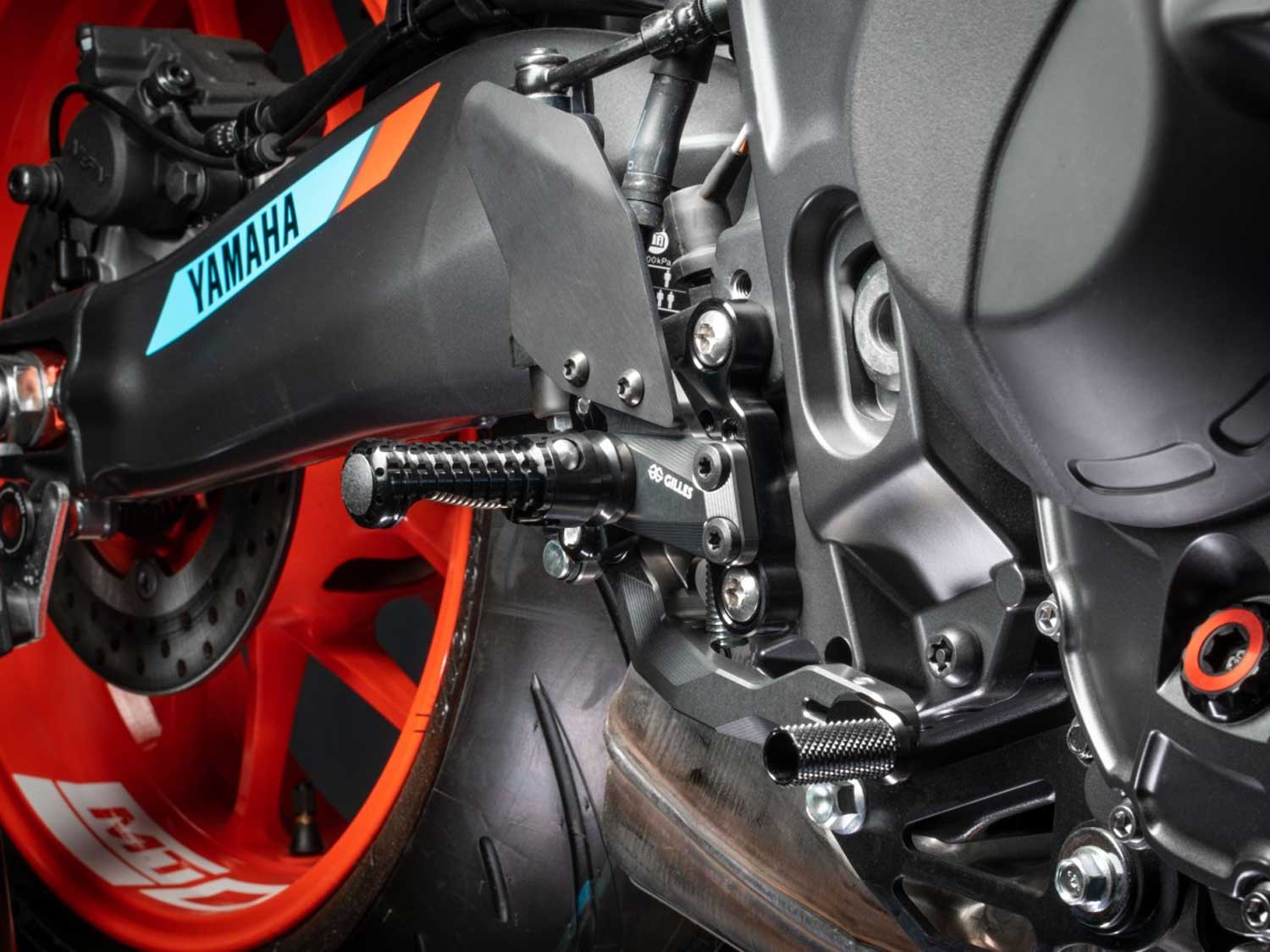 Sistema poggiapiedi AS31GT3-Y15 per Yamaha MT-09 | XSR900 Sistema poggiapiedi AS31GT3-Y15 per Yamaha MT-09 | XSR900