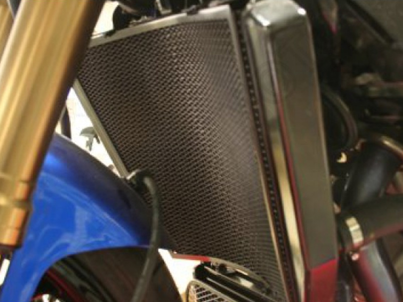 Radiatore a griglia nera per Suzuki GSX-R 1000 (2007-2008) Radiatore a griglia nera per Suzuki GSX-R 1000 (2007-2008)
