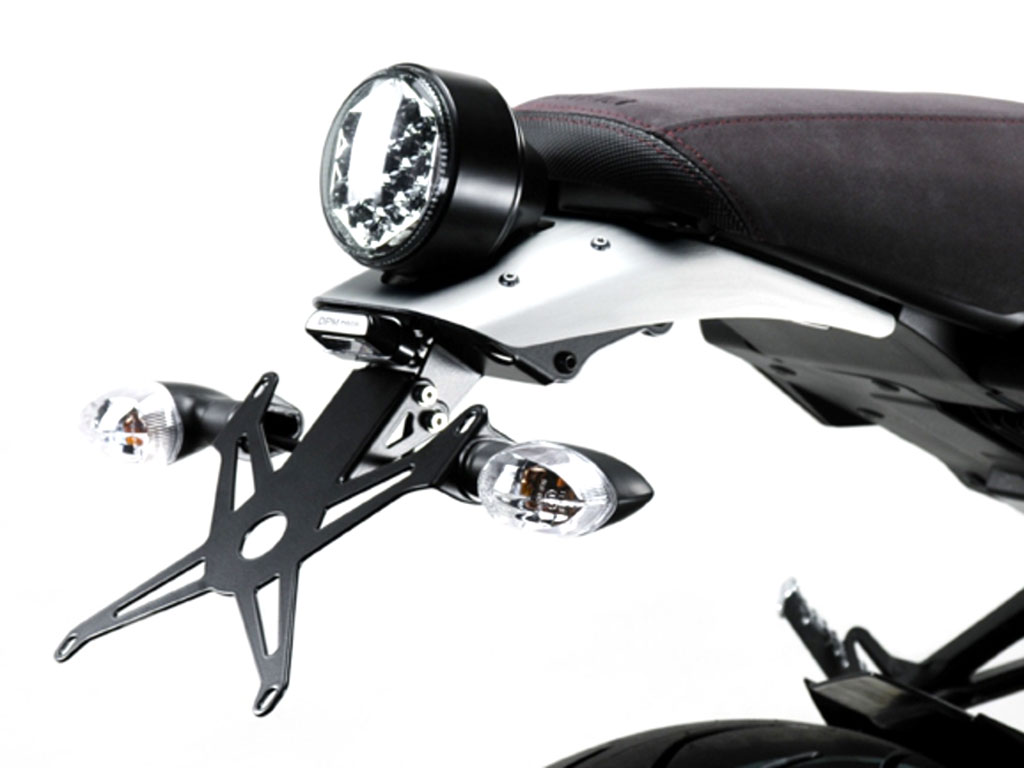 Porta targa per Yamaha XSR900 (2015-202020) Porta targa per Yamaha XSR900 (2015-202020)