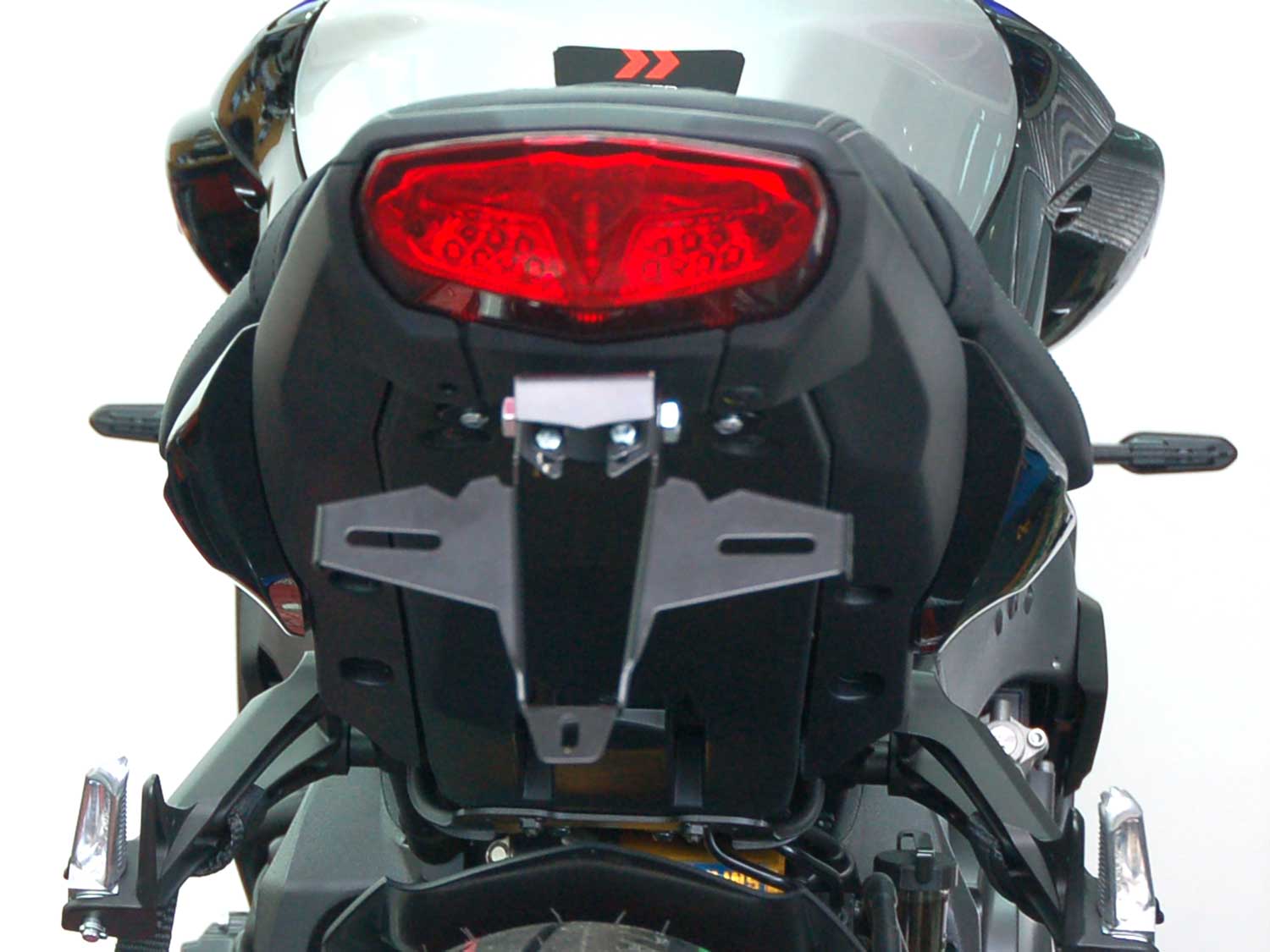 Portatarga IQ1 per Yamaha MT-10 (2022-2024) (ZB) (D) Portatarga IQ1 per Yamaha MT-10 (2022-2024) (OB) (D)