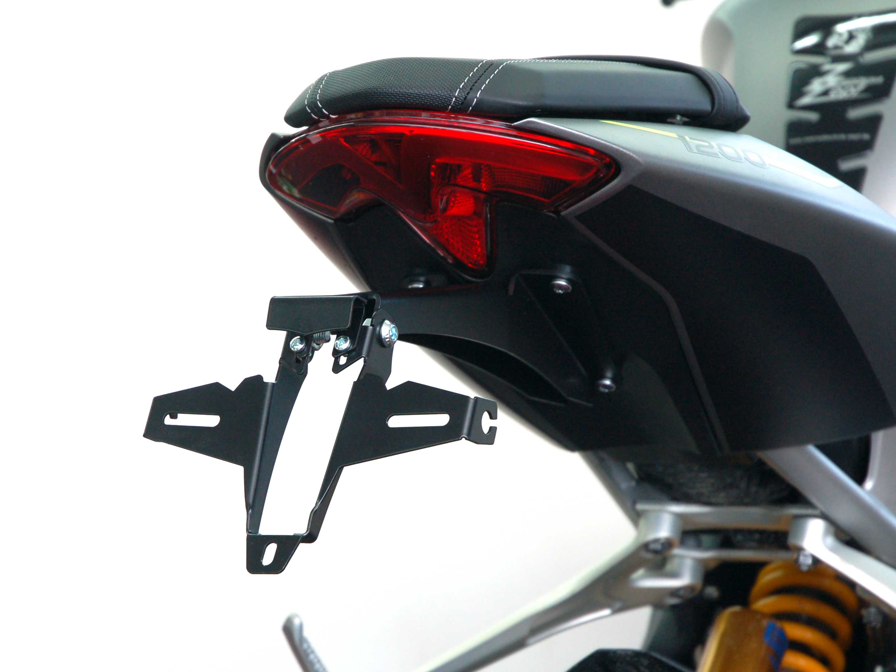 Portatarga IQ1 per Triumph Speed Triple 1200 RS | RR (2021-2026) (ZB) (D) Portatarga IQ1 per Triumph Speed Triple 1200 RS | RR (2021-2026) (ZB) (D)