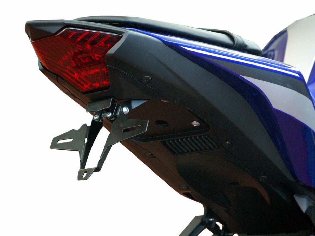 Kennzeichenhalter IQ1 für Yamaha R3 | MT-03 (2015-2026) für Originalblinker