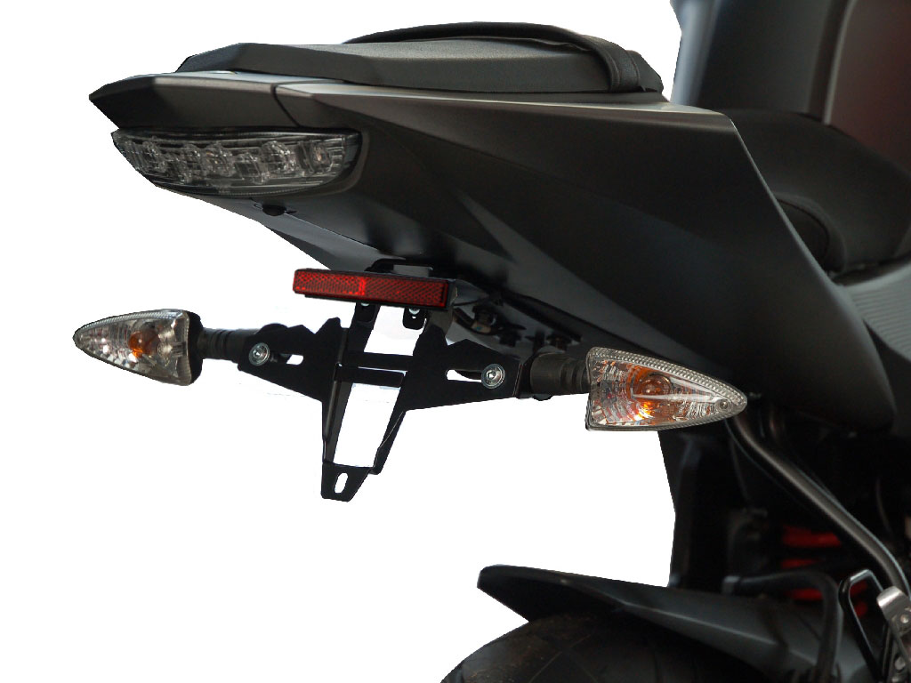 Porta targa IQ4 per Yamaha R125 (2008-2013) Kennzeichenhalter IQ4 für Yamaha R125 (2008-2013) für Originalblinker