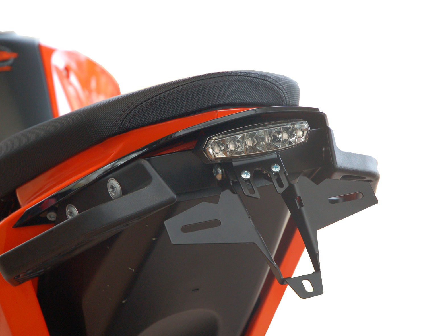 Kennzeichenhalter IQ1 für KTM 690 DUKE (2012-2019) mit Rücklicht hexagonal Kennzeichenhalter IQ1 für KTM 690 DUKE (2012-2019) mit Rücklicht hexagonal