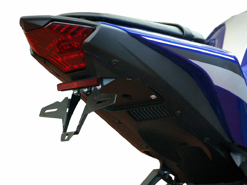 Kennzeichenhalter IQ4 für Yamaha R3 | MT-03 (2015-2026) für Originalblinker