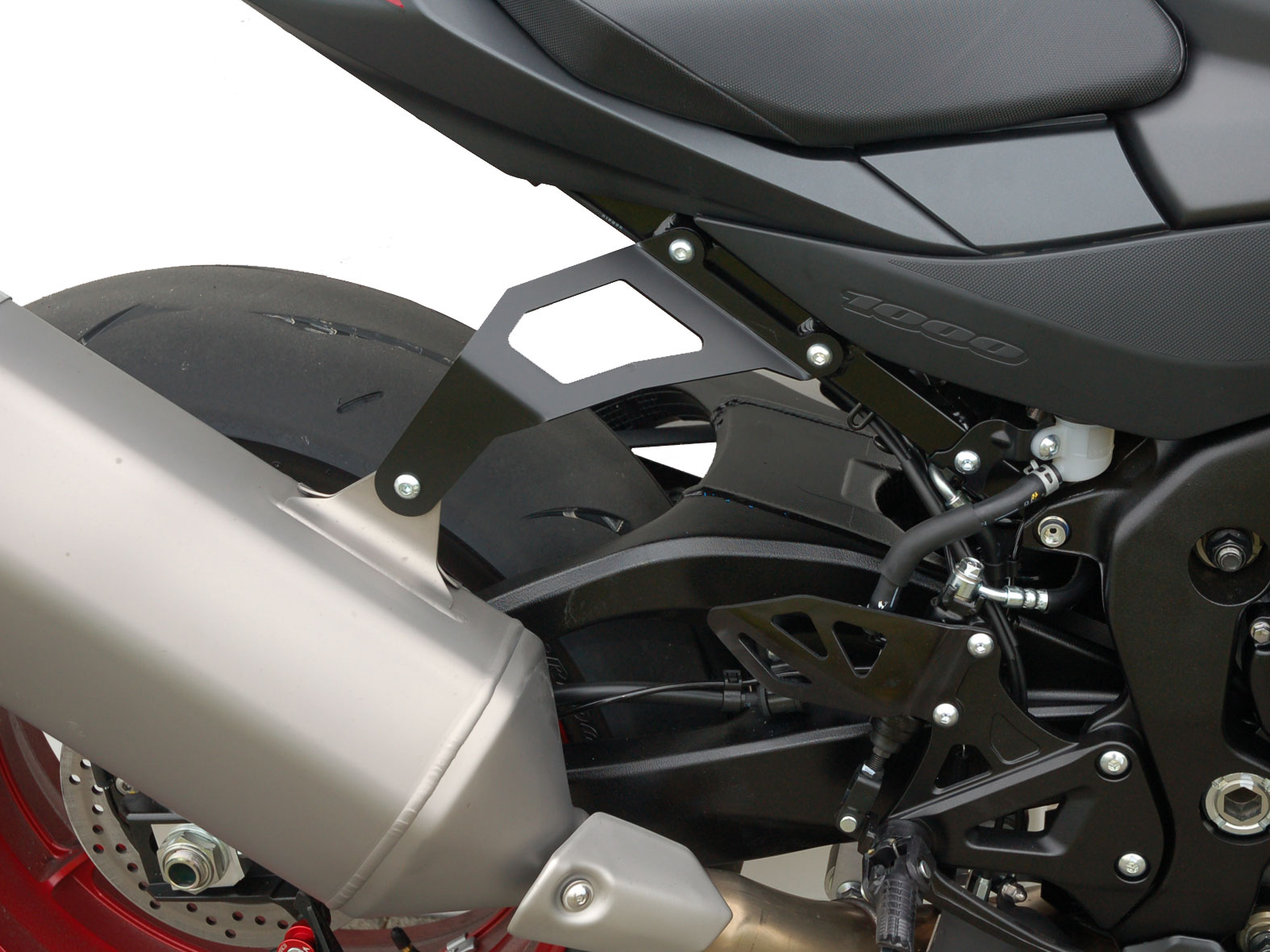 Supporto di scarico per Suzuki GSX-R 1000 (2017-202020) Supporto di scarico per Suzuki GSX-R 1000 (2017-202020)