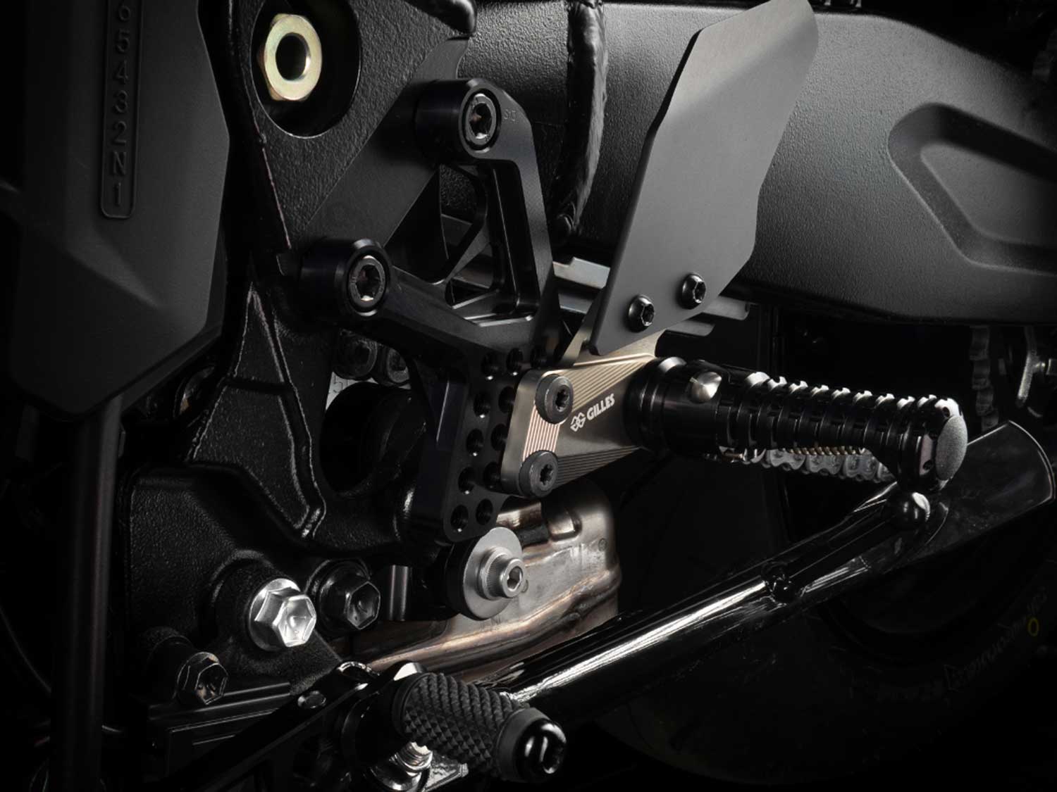 Sistema di pedane AS31GT3 per Suzuki GSX-8S | 8R (2023-2026) | GSX-8T TT (2025-2026) Sistema di pedane AS31GT3 per Suzuki GSX-8S | 8R (2023-2026) | GSX-8T TT (2025-2026)