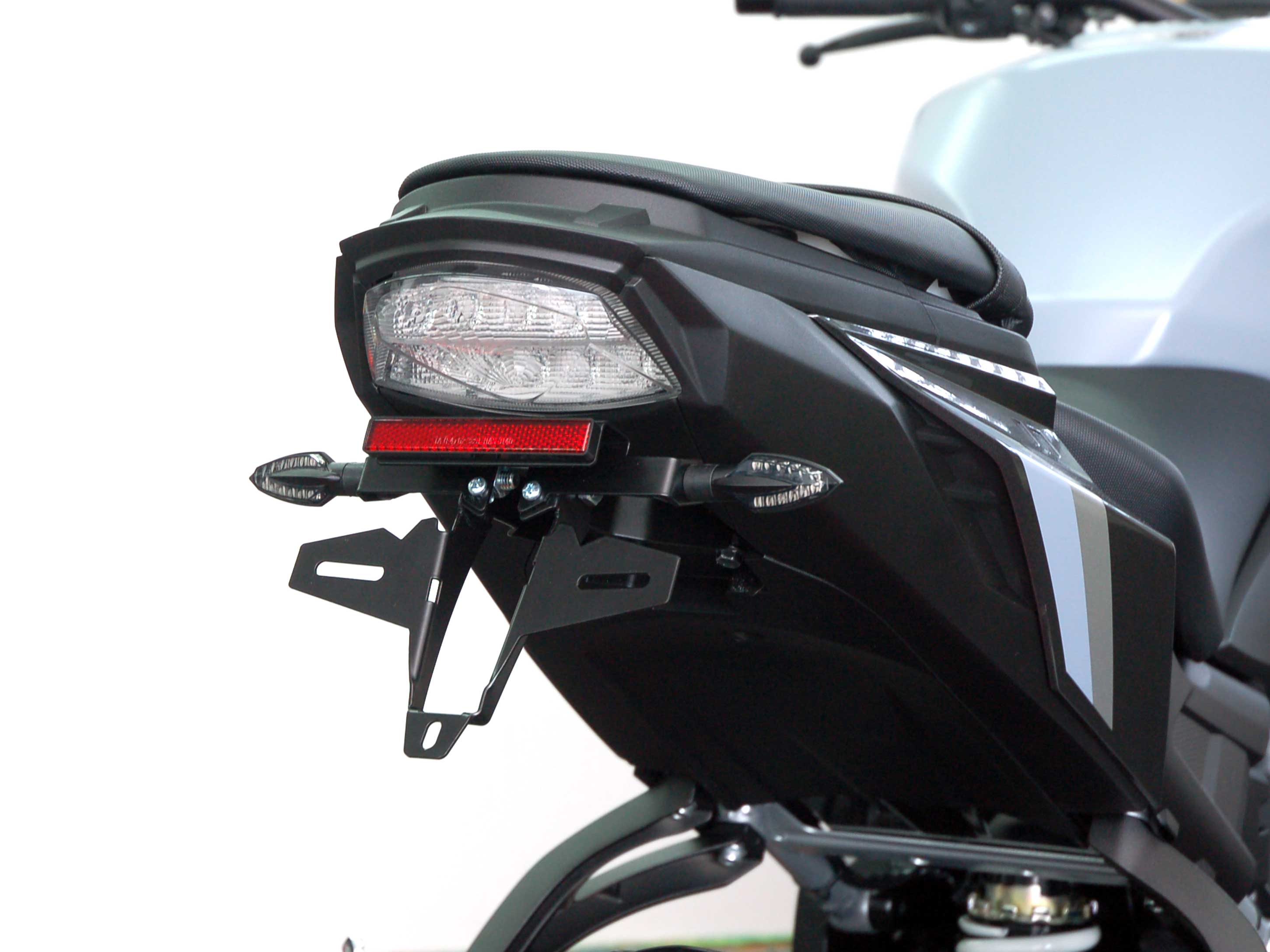 Portatarga IQ5 per Suzuki GSX-S 1000 | 950 (2021-2025) (ZB) Portatarga IQ5 per Suzuki GSX-S 1000 | 950 (2021-2025) (ZB)