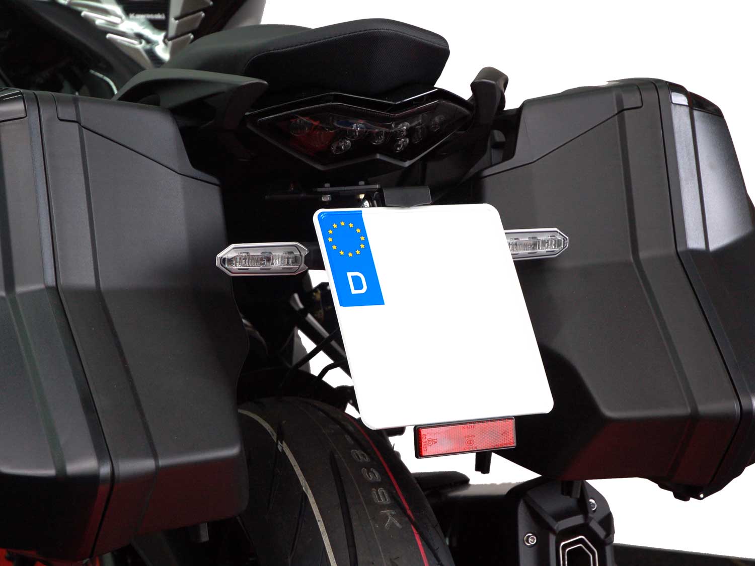 Porta targa IQ1 per Kawasaki Ninja 1000 SX | Ninja 1100 SX (2020-2026) (ZB) (D) Portatarga IQ1 per Kawasaki Z1000 SX Tourer (2014-2019) | Z1000 SX (2017-2019) (OB) (D)