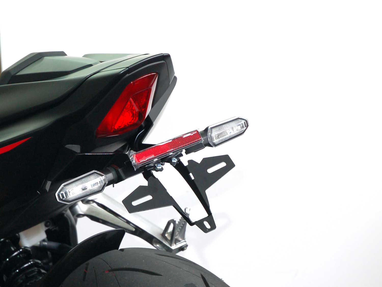Portatarga IQ5 per Honda CB650R | CBR650R (2021-2026) OB Portatarga IQ5 per Honda CB650R | CBR650R (2021-2026) OB