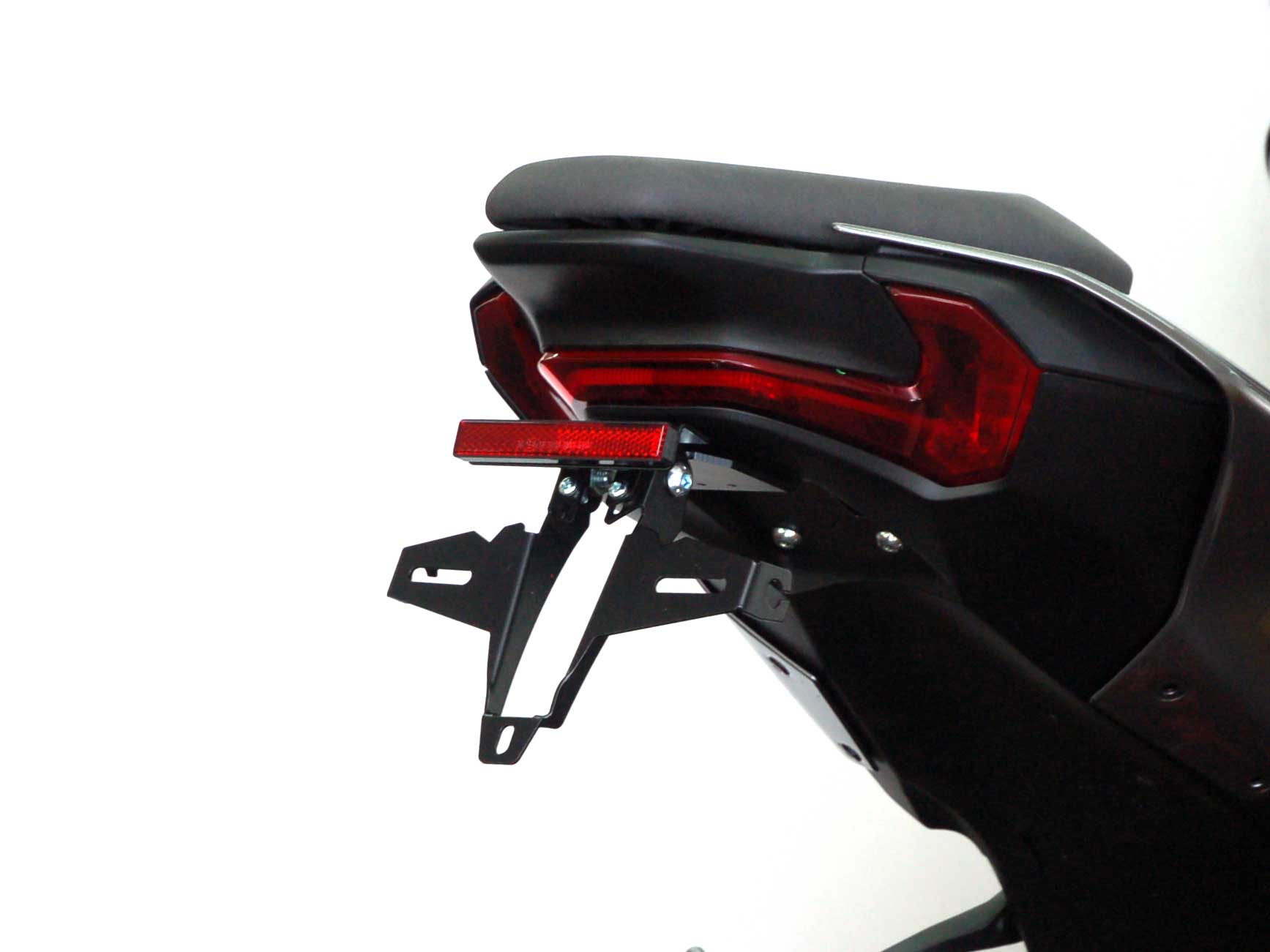 Portatarga IQ4 per Kawasaki Z900 | Z900 SE (2025-2026) per indicatori di direzione originali