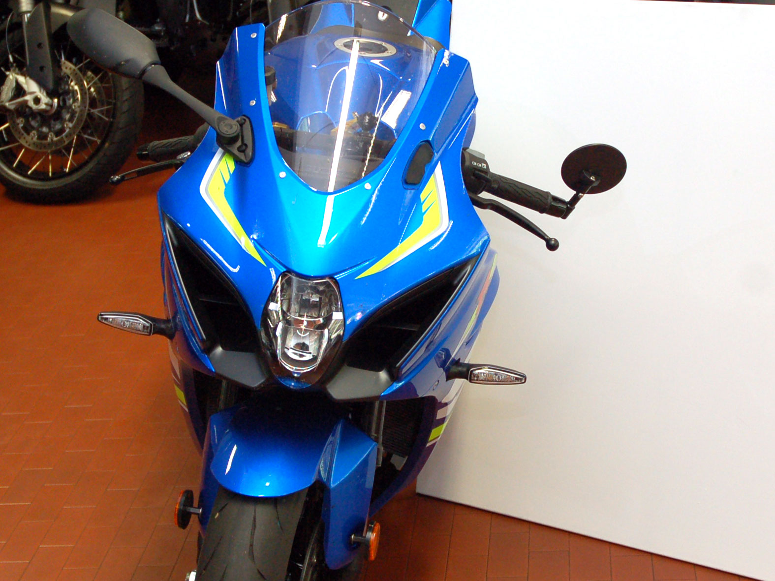 Specchio a barra per Suzuki GSX-R 1000 con adattatore per il peso del manubrio Suzuki