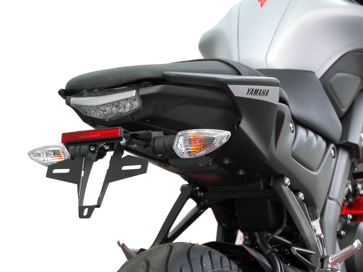 Porta targa IQ6 per Yamaha MT-125 (2020-2026) per indicatori accessori