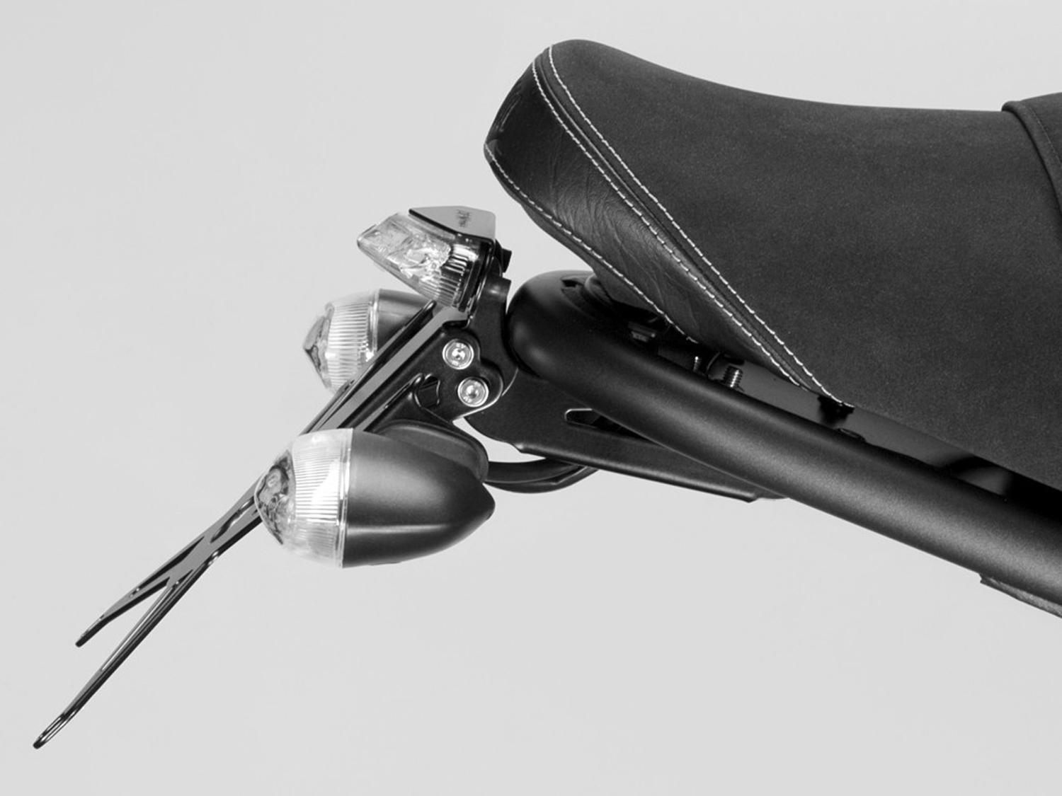 Porta targa per Yamaha XSR900 (2015-202020) Porta targa per Yamaha XSR900 (2015-202020)
