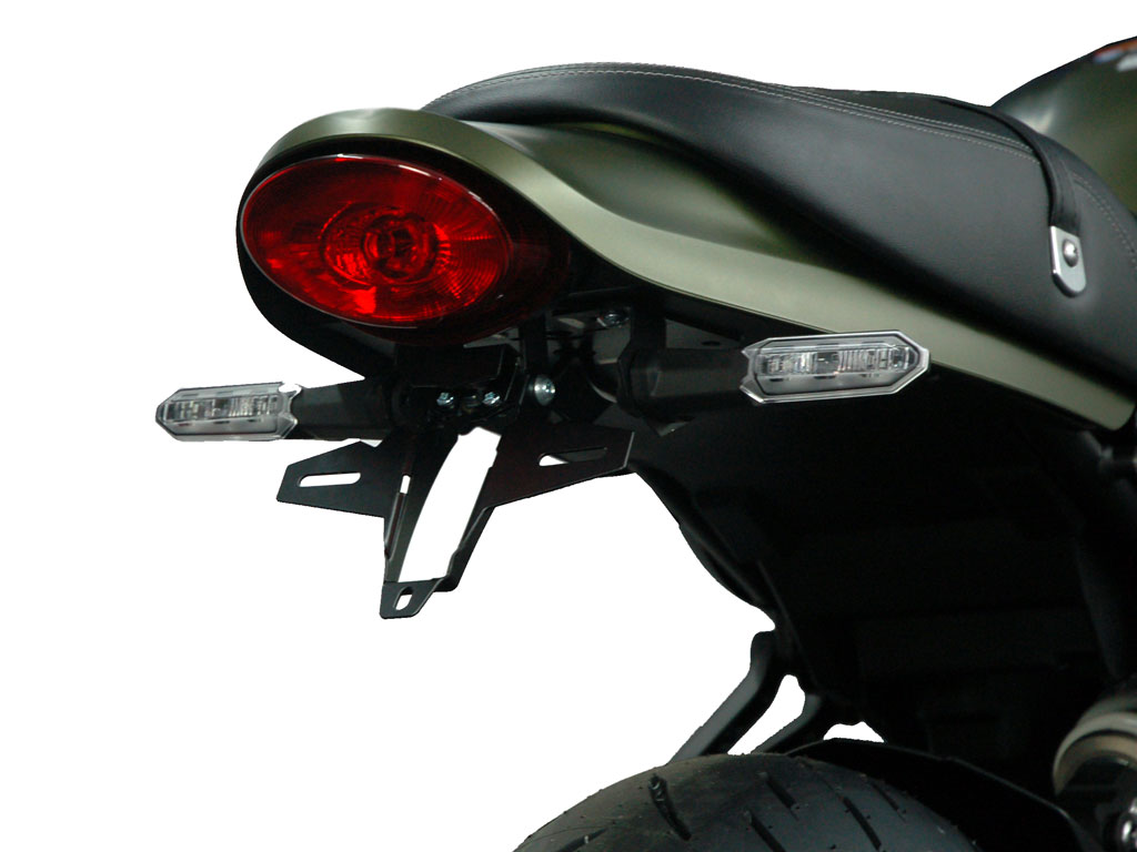 Porta targa IQ1 per Kawasaki Z900RS (2018-2026) Porta targa IQ1 per Kawasaki Z900RS (2018-2026)