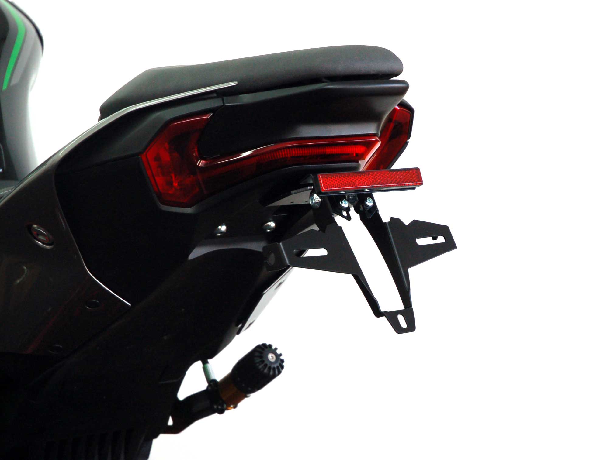Portatarga IQ4 per Kawasaki Z900 | Z900 SE (2025-2026) per indicatori di direzione accessori Portatarga IQ4 per Kawasaki Z900 | Z900 SE (2025-2026) per indicatori di direzione accessori