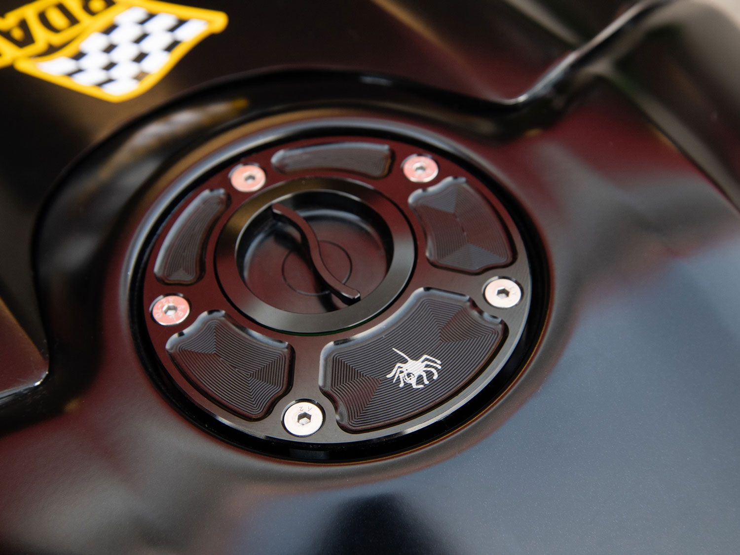 Tappo benzina a sgancio rapido per Ducati