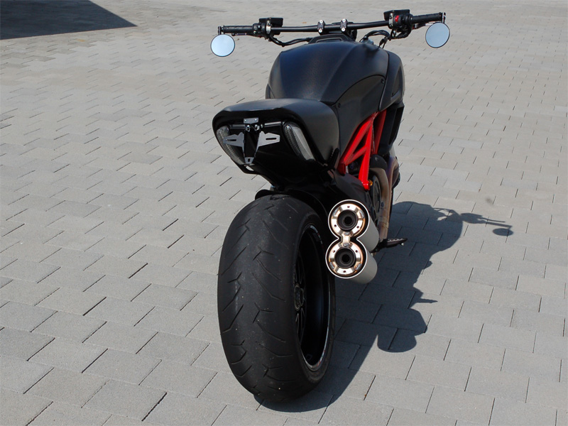 Porta targa IQ1 per Ducati Diavel 1200 (2011-2018)