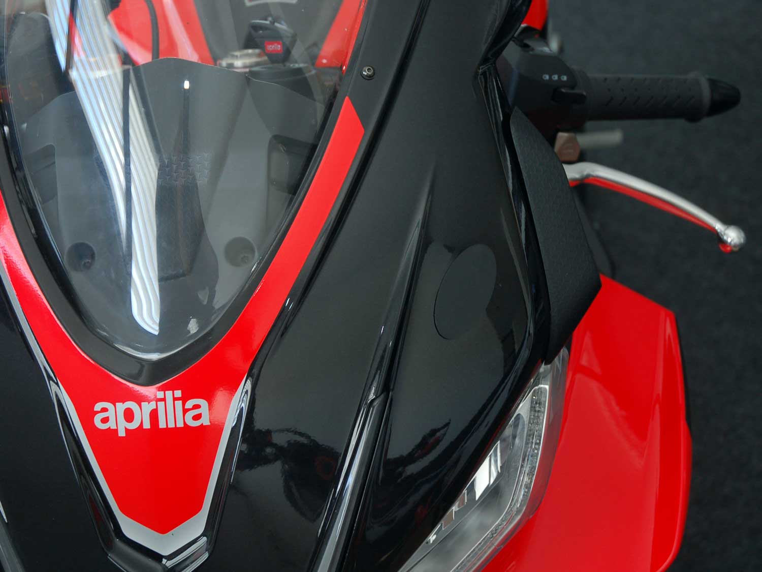 Copri specchio per Aprilia RSV4 | RS660 Copri specchio per Aprilia RSV4 | RS660