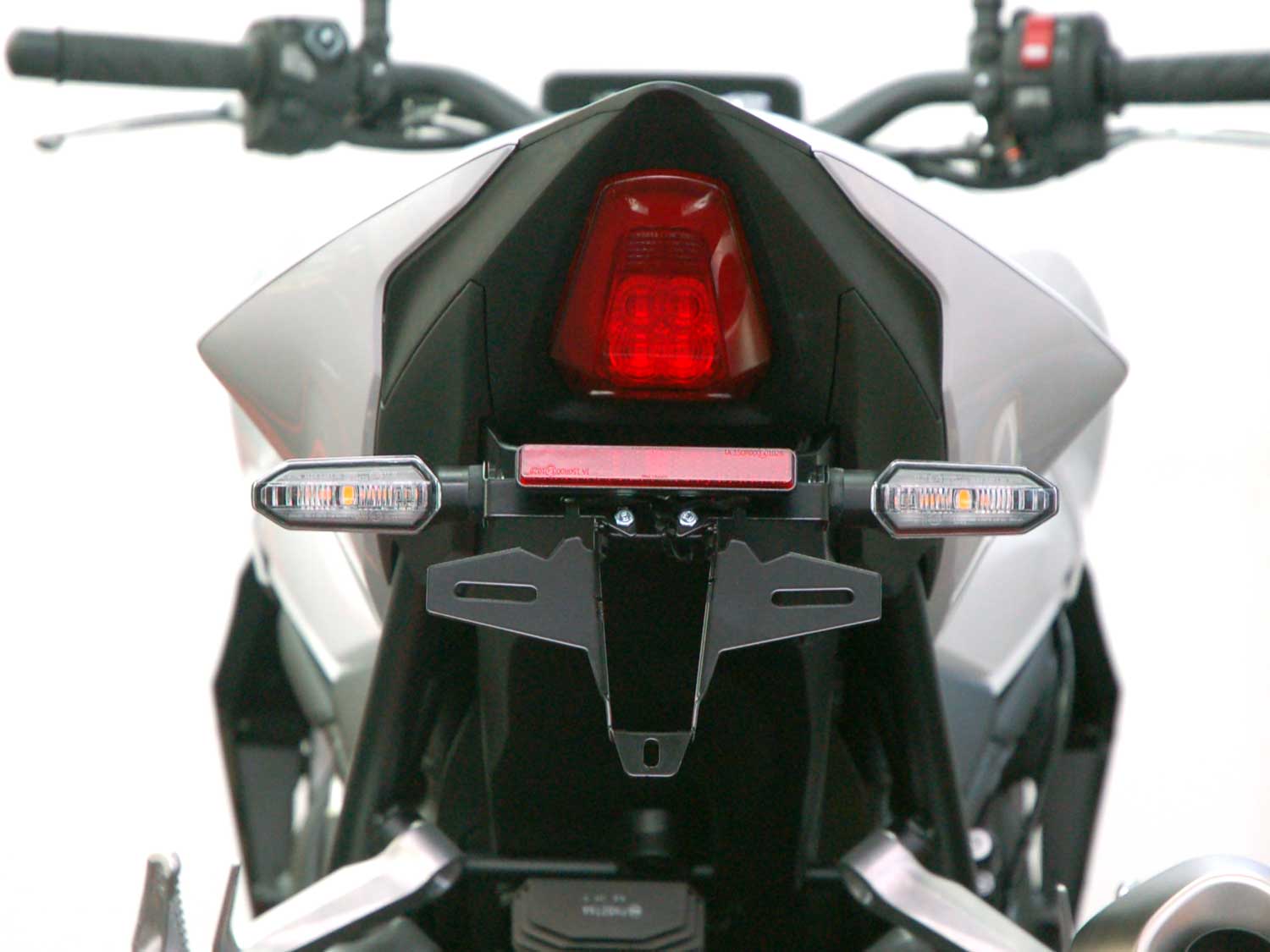 Portatarga IQ5 per Honda CB1000 Hornet (2025-2026) per indicatori di direzione accessori Portatarga IQ5 per Honda CB1000 Hornet (2025-2026) per indicatori di direzione accessori