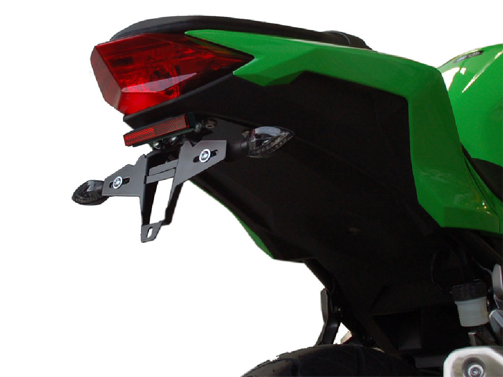 Porta targa IQ4 per Kawasaki Ninja 300 (2013-2016) Kennzeichenhalter IQ4 für Kawasaki Ninja 300 (2013-2016) für Originalblinker