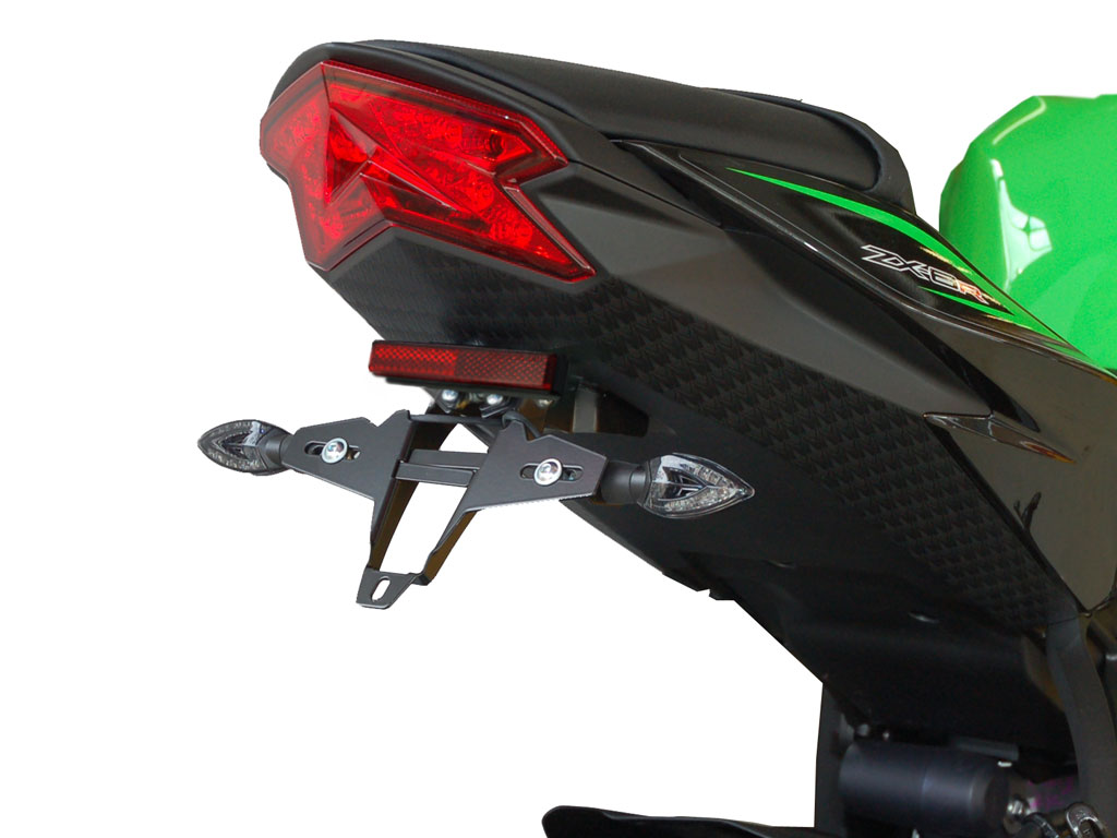 Porta targa IQ4 per Kawasaki ZX-6R (2009-2016) Portatarga IQ4 per Kawasaki ZX-6R 636 (2013-2016) per indicatori di direzione originali