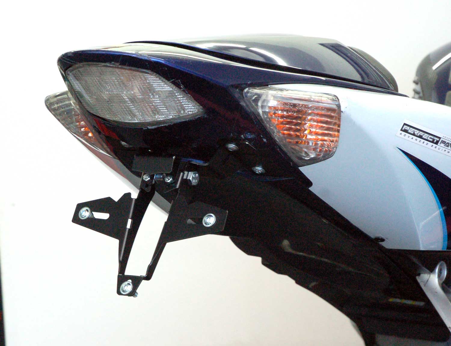 Porta targa IQ1 per Suzuki GSX-R 1000 (2005-2008) Porta targa IQ1 per Suzuki GSX-R 1000 (2005-2008)