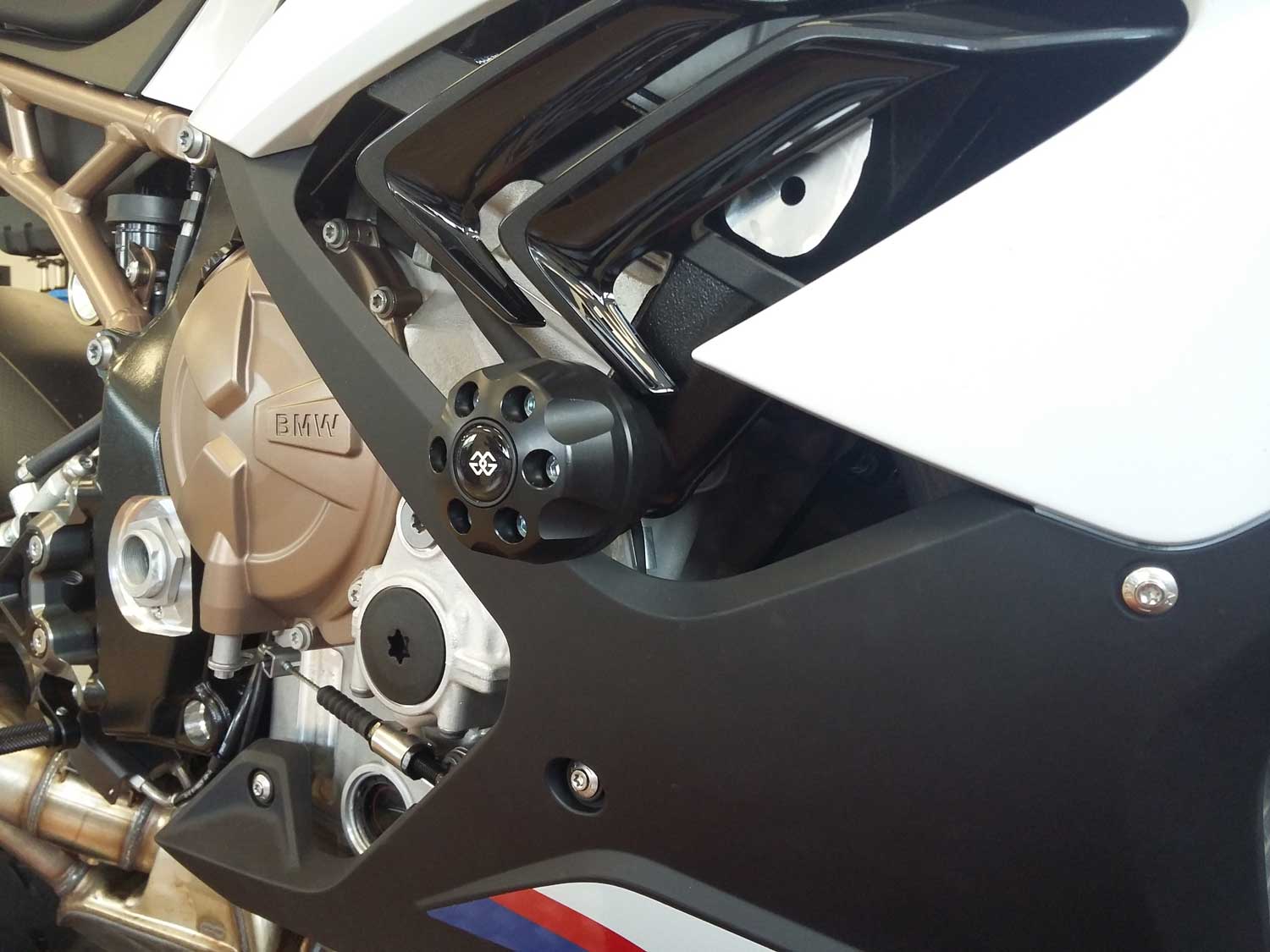 Crash Pad Kit IP per BMW S1000RR (2019-2022) | M1000RR (2020-2022) Crash Pad Kit IP per BMW S1000RR (2019-2022) | M1000RR (2020-2022)