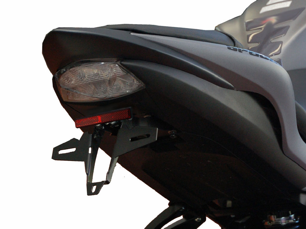Porta targa IQ4 per Suzuki GSX-S 1000 | GSX-S 1000F (2015-2019) Kennzeichenhalter IQ4 für Suzuki GSX-S 750 (2017-2021) für Originalblinker