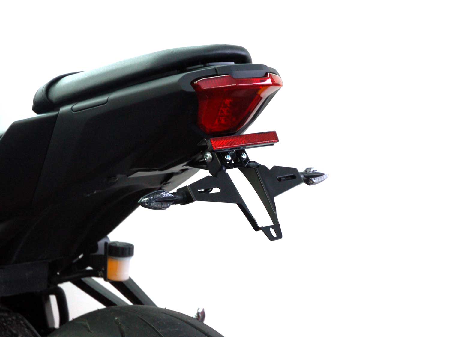 Portatarga IQ4 per Yamaha MT-07 (2025-2026) Portatarga IQ4 per Yamaha MT-07 (2025-2026) per indicatori di direzione originali