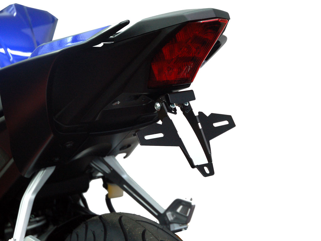 Porta targa IQ1 per Yamaha R125 (2019-2026) Kennzeichenhalter IQ1 für Yamaha R125 (2019-2026) für Originalblinker
