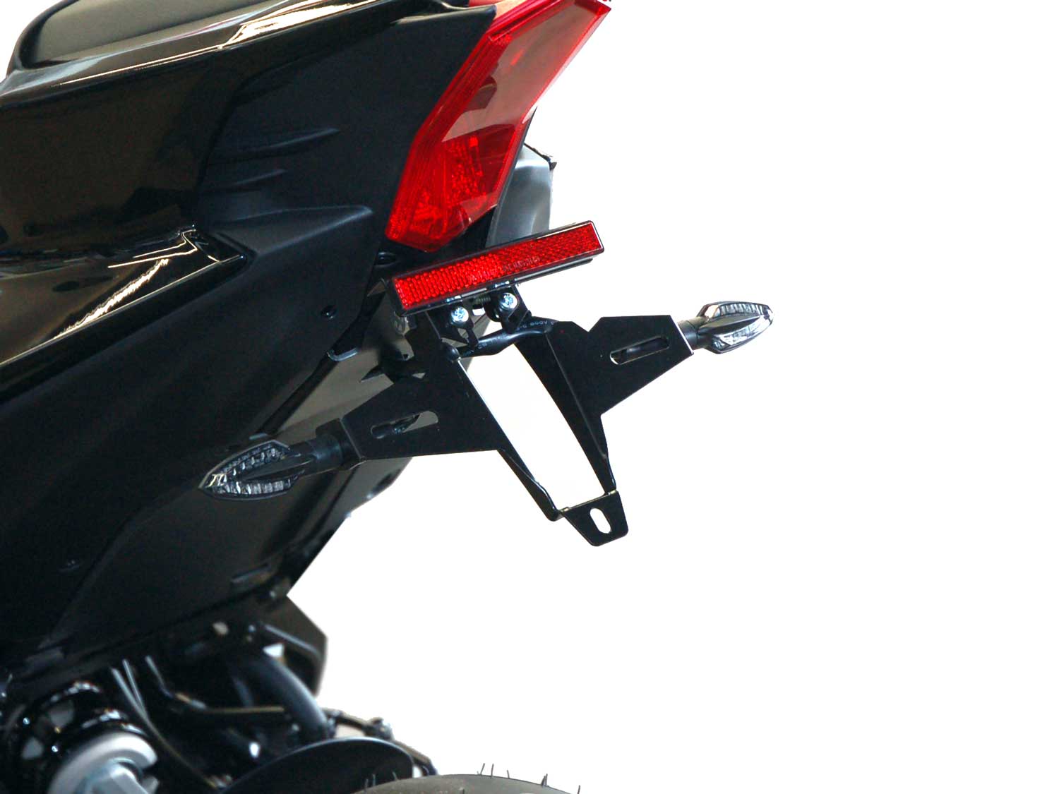 Portatarga IQ4 per Yamaha R9 (2025-2026) per indicatori di direzione originali