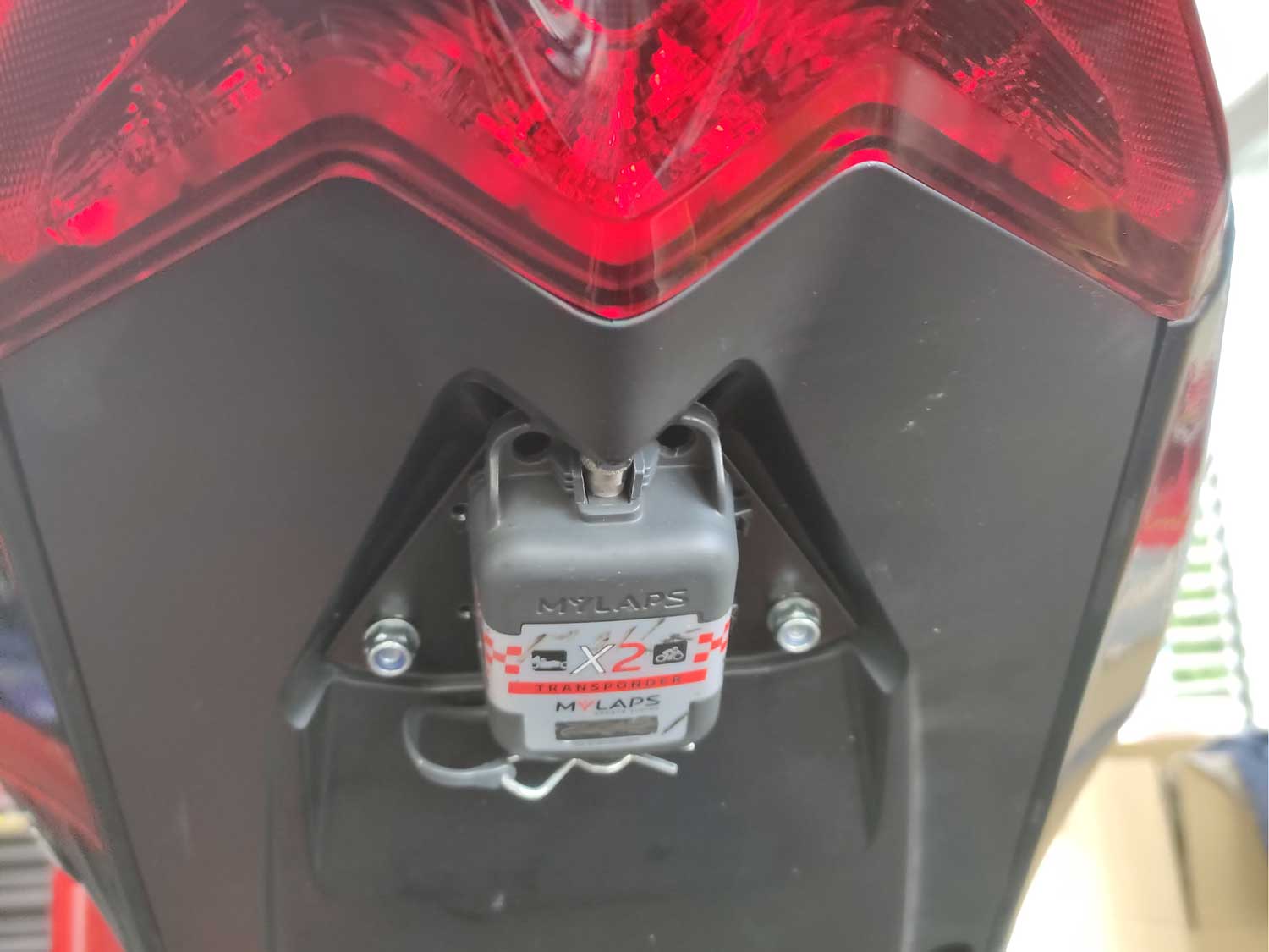 Copri targa da pista per Aprilia RSV4 e Tuono (2021-2025)