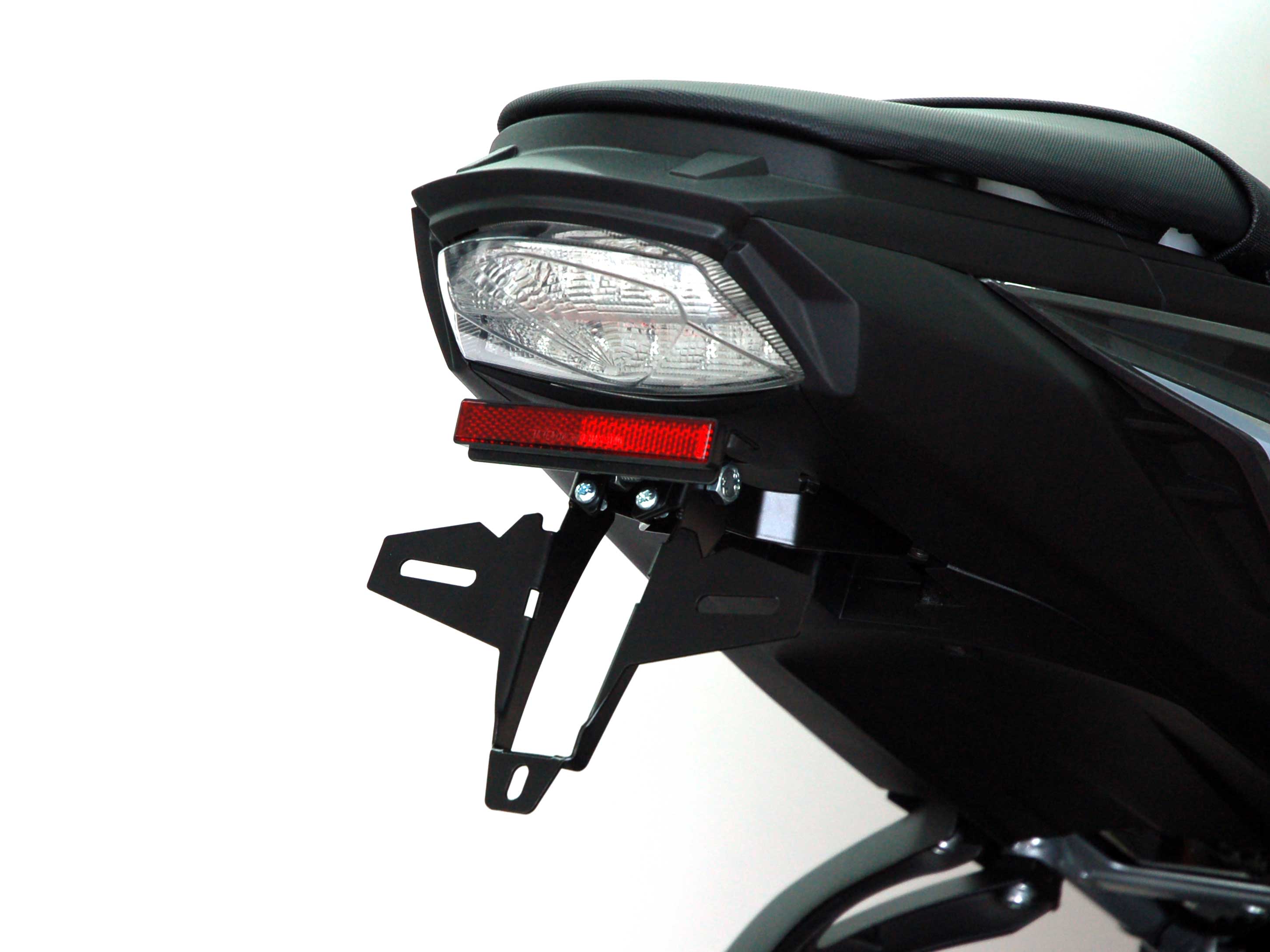 Portatarga IQ4 per Suzuki GSX-S 1000 | 950 (2021-2025) Portatarga IQ4 per Suzuki GSX-S 1000 | 950 (2021-2025) (OB) (D)