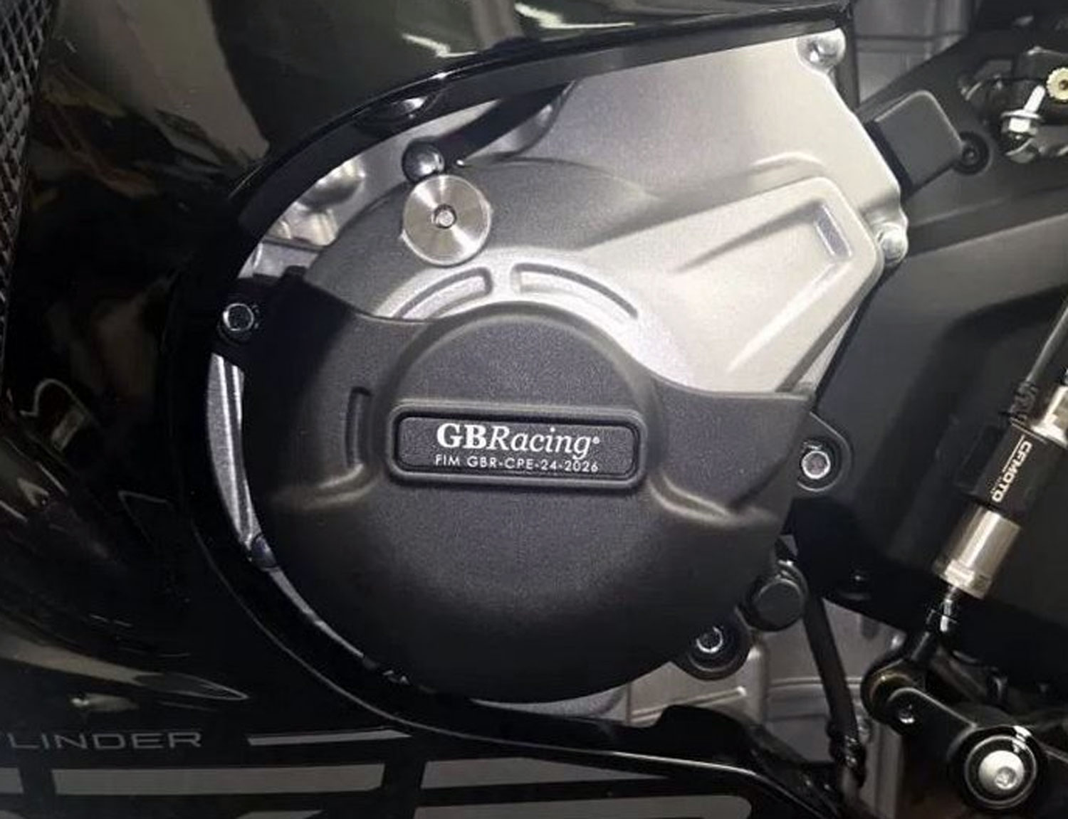 Set di protezioni motore GB Racing per CFMoto 675NK | 675SR-R (2025-2026) Set di protezioni motore GB Racing per CFMoto 675NK | 675SR-R (2025-2026)