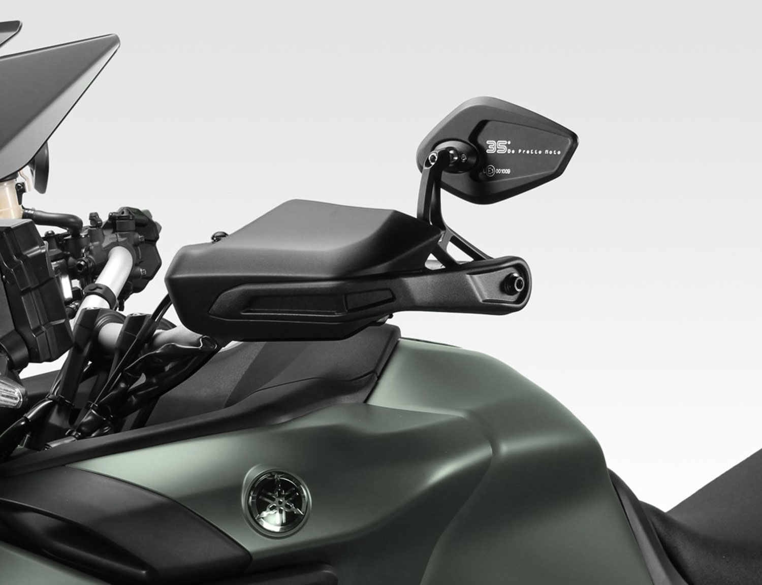 Specchio terminale Revenge SS con peso manubrio per Yamaha Tracer 9 (2025-2026) Specchio terminale Revenge SS con peso manubrio per Yamaha Tracer 9 (2025-2026)