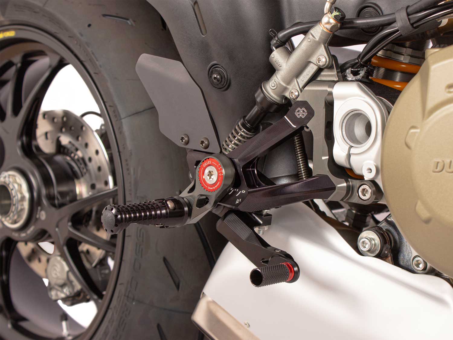 Sistema di pedane MUE2-D02 per Ducati Streetfighter V4 | V4S (2020-2022)