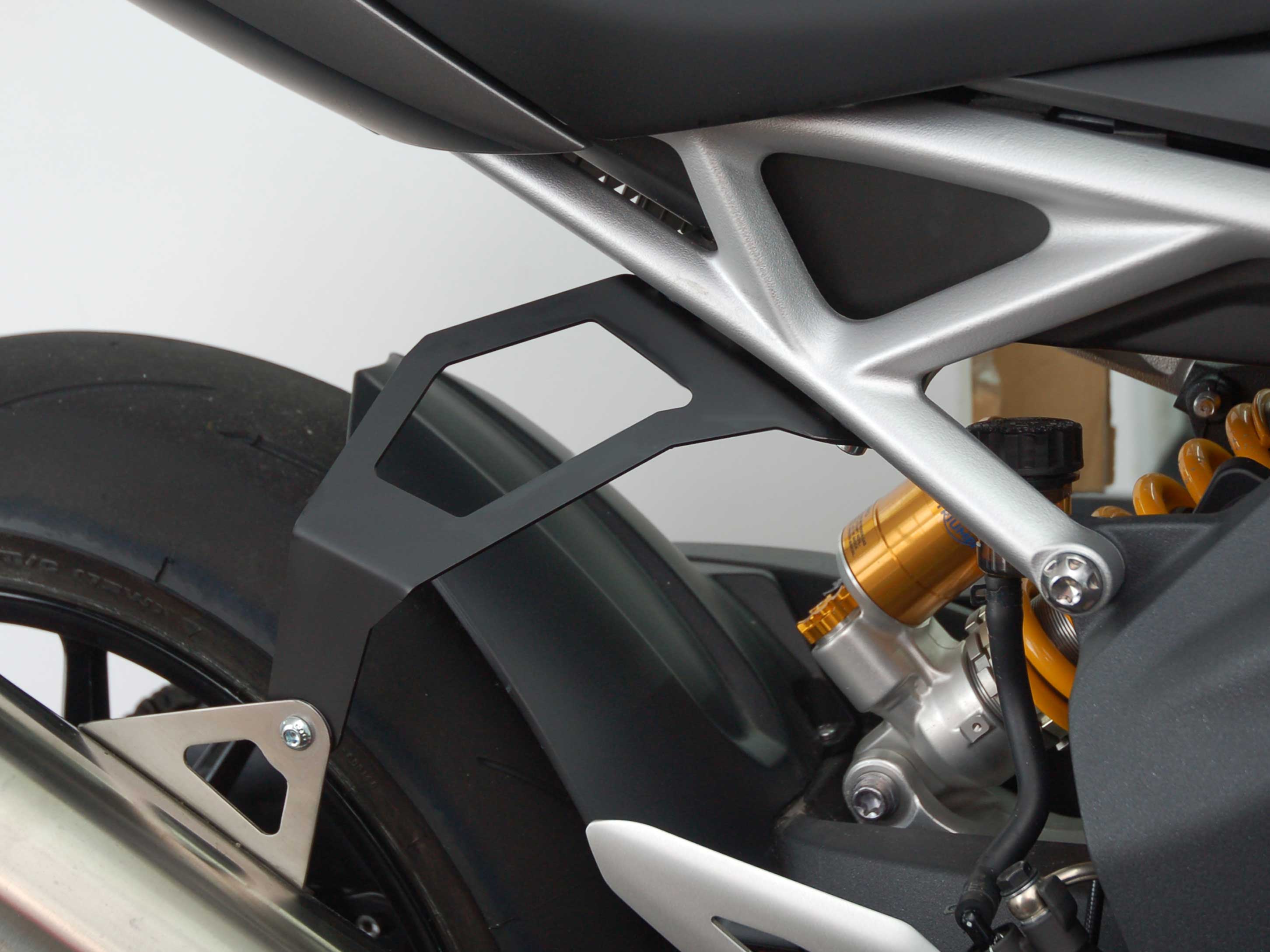 Supporto di scarico per Triumph Speed Triple 1200 RS | RR (2021-2026) Supporto di scarico per Triumph Speed Triple 1200 RS | RR (2021-2026)