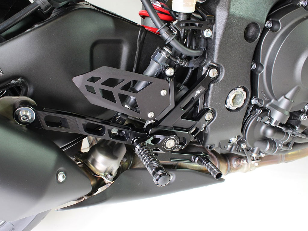 Sistema a cricchetto MUE2-Y02 per Yamaha MT-10 | MT-10SP (2016-2021) Sistema a cricchetto MUE2-Y02 per Yamaha MT-10 | MT-10SP (2016-2021)
