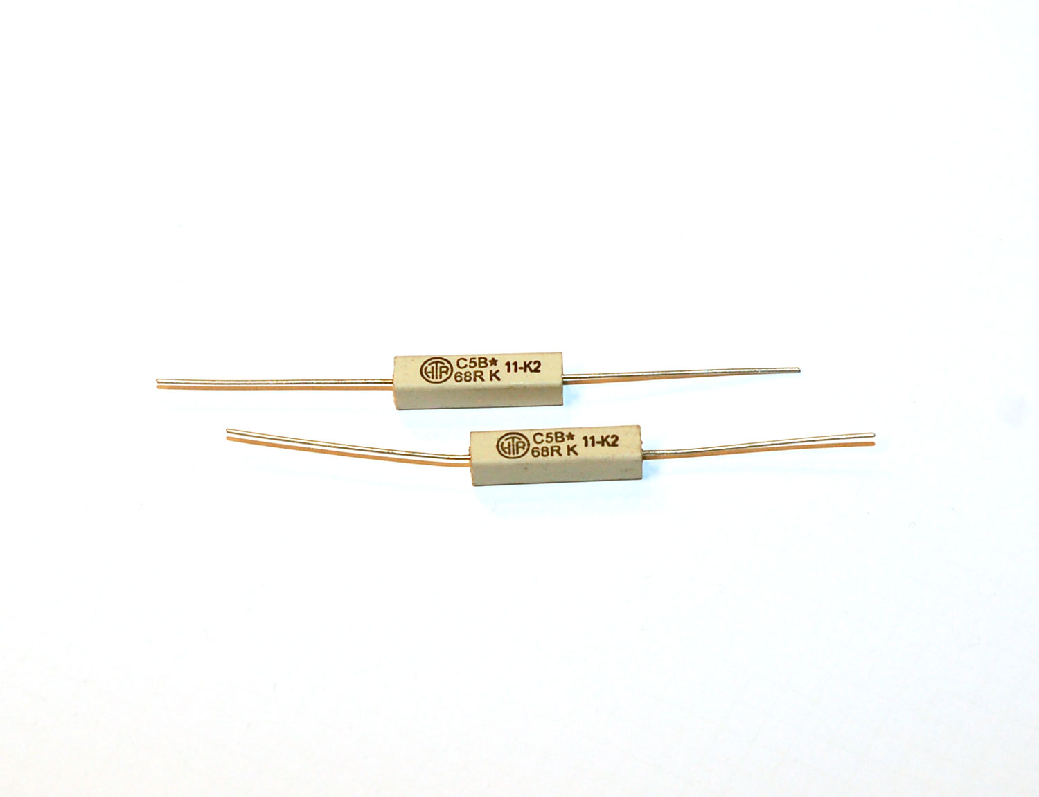 Resistenza ad alto carico 68 Ohm 5 Watt Resistenza ad alto carico 68 Ohm 5 Watt