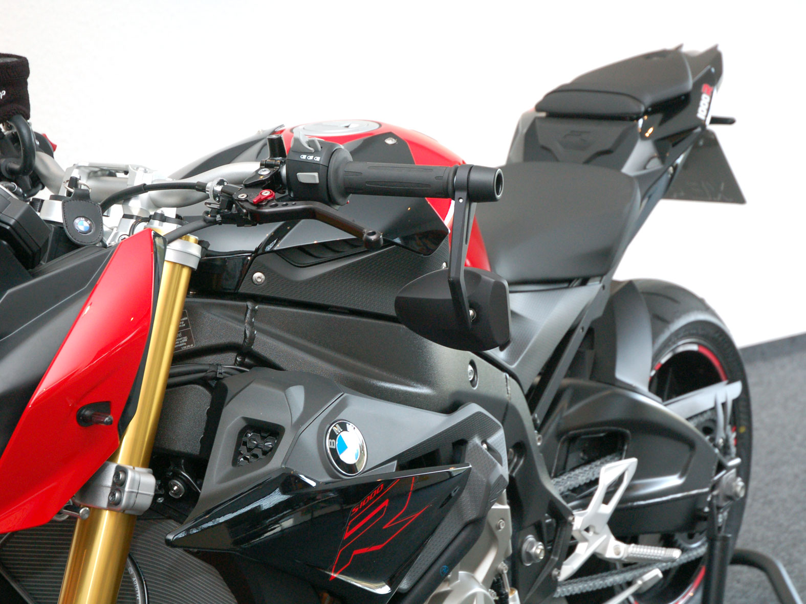 Specchio terminale del manubrio con peso per BMW S1000R Ferrara 2 Lenkerendenspiegel mit Lenkergewicht für BMW S1000R | M1000R (2021-2026) Ferrara 2